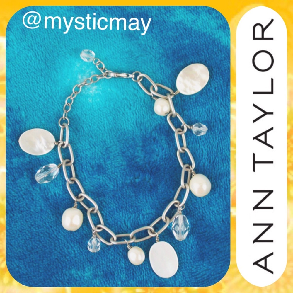 New 8” long ANN TAYLOR Ivory White Mother of Pearl Oval Beaded Charm Bracelet